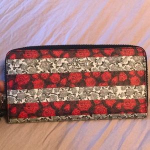 Unique Coach Wallet